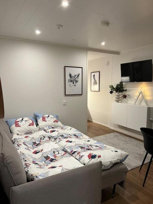 Arctic Circle Guesthouse โรวานิเอมิ ภายนอก รูปภาพ
