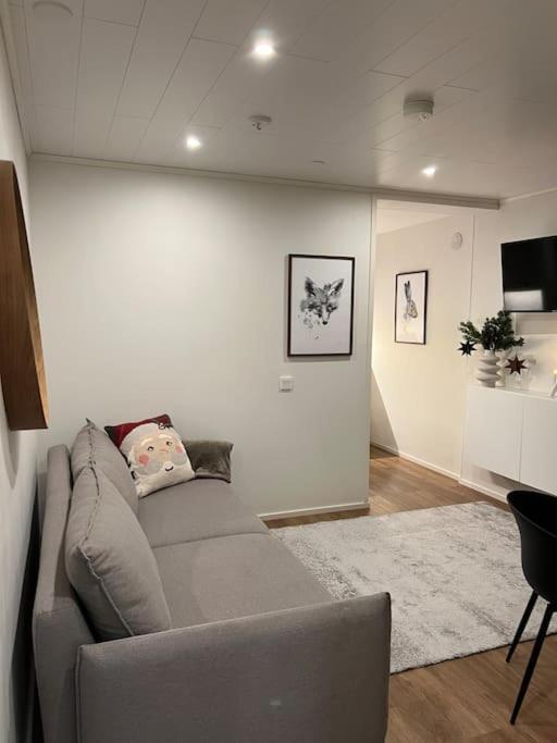 Arctic Circle Guesthouse โรวานิเอมิ ภายนอก รูปภาพ
